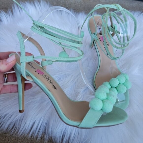 Penny Loves Kenny Pom Pom Heels 9 - Picture 5 of 7